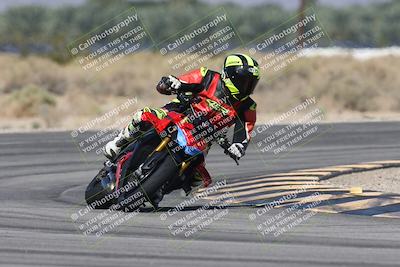 media/Oct-13-2025-Moto Forza (Mon) [[a66d839500]]/3-B Group/Session 3 (Turn 16)/